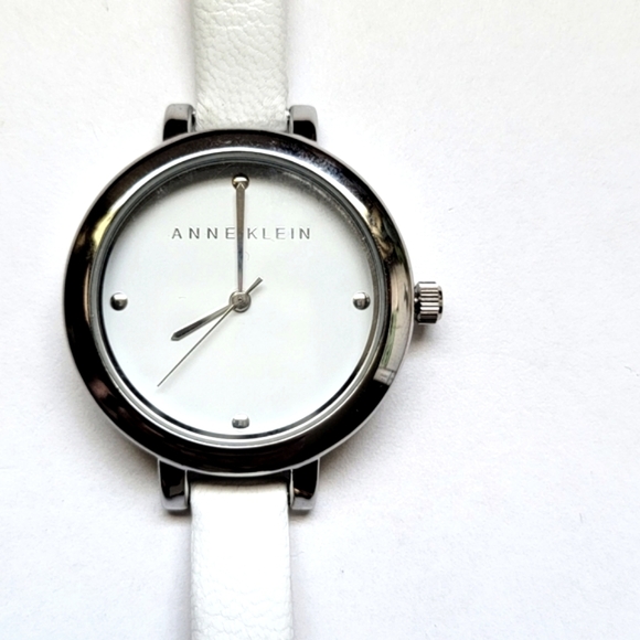 Anne Klein Round Face  Numberless Dial Water Resistance Stainless Steel Watch - Picture 1 of 11